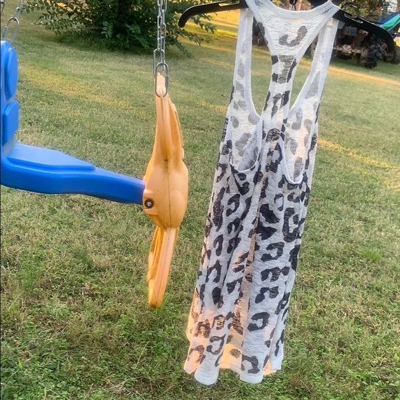 3/$15 Leopard print tank medium - Picture 4 of 4